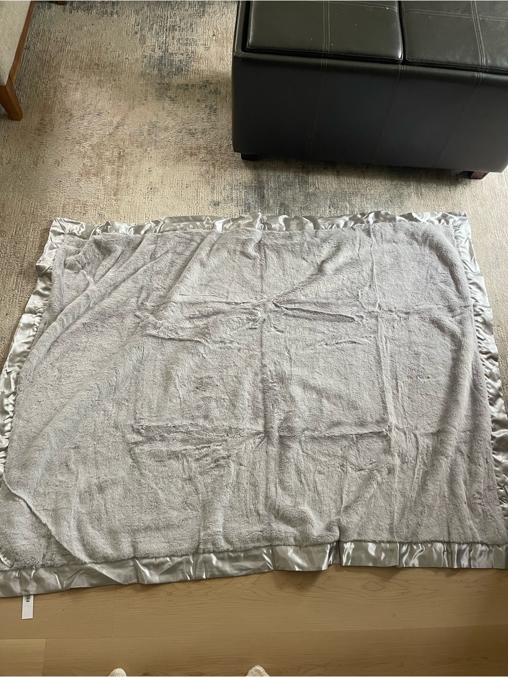 Giraffe at Home Silver Satin-Trim Plush Blanket